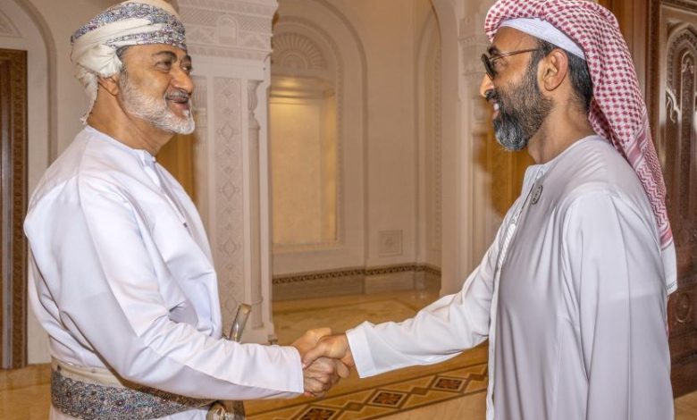 سلطان عمان يستقبل الشيخ طحنون بن زايد - العربي بوست
