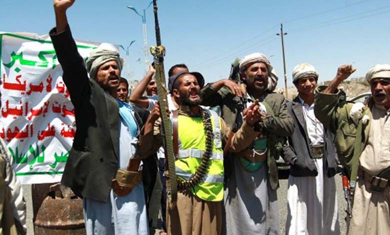 كأنها تستعد لمعركة ضخمة.. ما حقيقة صورة الحشود الحوثية الكبيرة باليمن؟