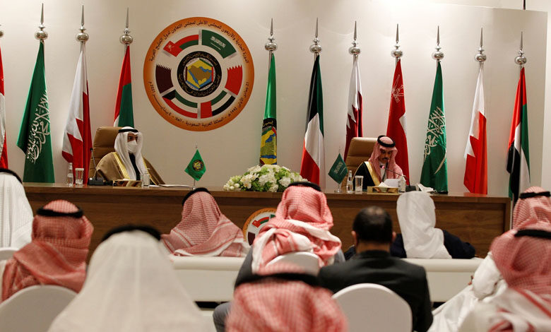 سلسلة انتهاكات اتفاق العلا.. الذباب الإلكتروني القطري يشن حملة إساءة ضد الإمارات