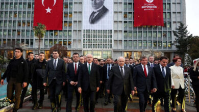 آلاف الأتراك يتضامنون مع أكبر منافس لأردوغان