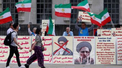 إيران.. النظام يستهدف رموز السنة مع تصاعد وتيرة الاحتجاجات