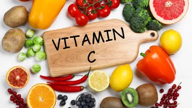 كم يحتاج الجسم من فيتامين C يوميا؟