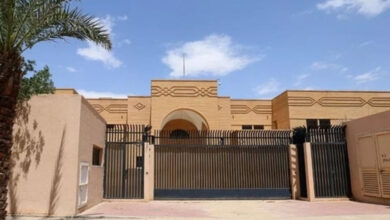بعد سنوات من الإغلاق.. طهران تعيد فتح سفارتها في الرياض