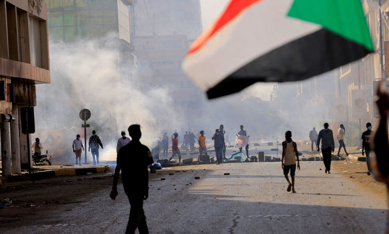 رئيس الإمارات يطالب لوقف التصعيد في السودان وضمان حماية المدنيين