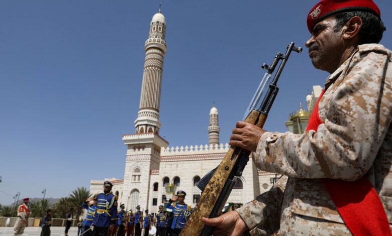 بسبب الأزمة الاقتصادية.. فرحة العيد منقوصة في اليمن