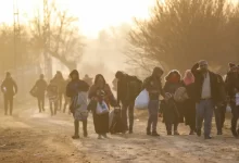 كيف يواجه اللاجئون العرب الحياة في أوروبا؟