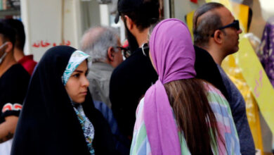 كيف تواجه نساء إيران القمع والقتل على يد رجال عائلاتهن ؟