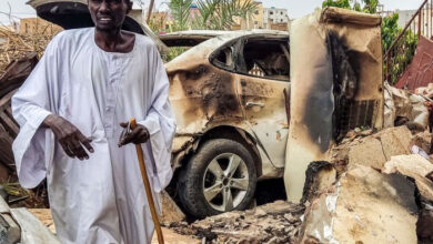 حرب السودان تجبر المواطنين على مغادرة منازلهم