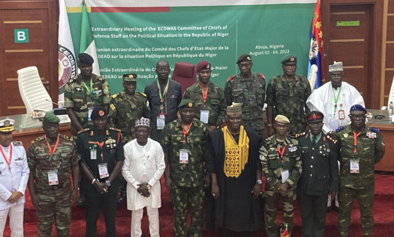 قرار "إيكواس" يفتح الباب لتدخل عسكري في النيجر