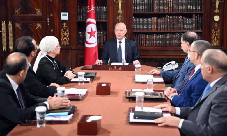 مراقبة تونس لمروجي الإشاعات عبر الصفحات والمواقع الإلكترونية