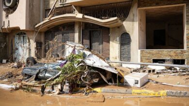 كيف يتعامل سكان ليبيا مع الإعصار المدمر؟