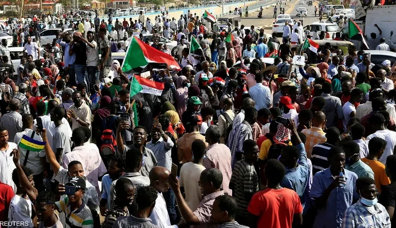 تحركات سياسية مكثفة لحل الأزمة السودانية