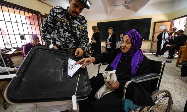 وسط تشكيك المعارضة بالتغطية الإعلامية.. لامخالفات في الانتخابات المصرية