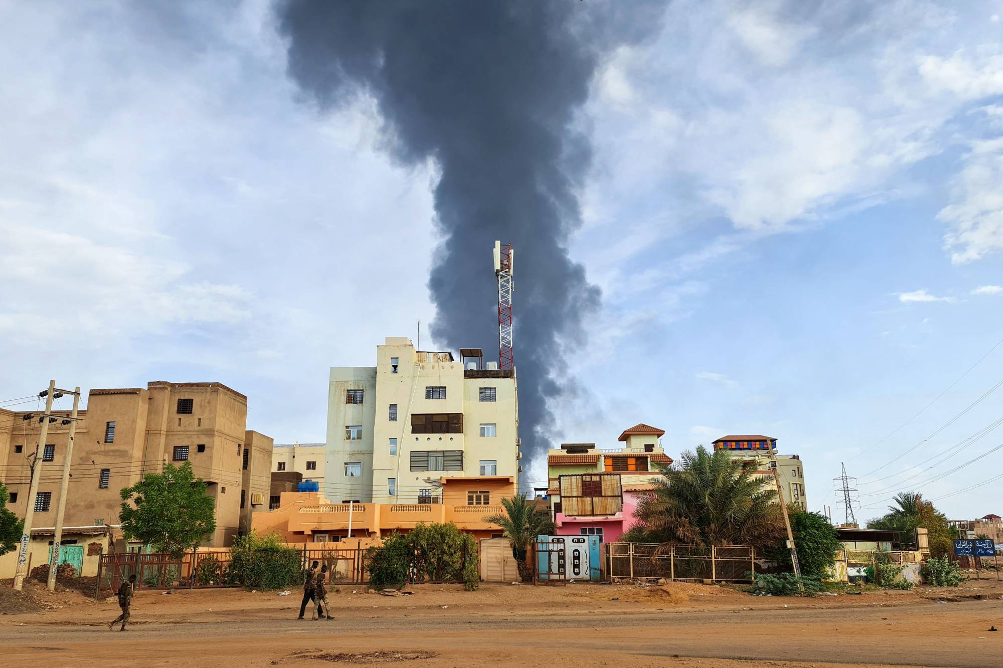 الجيش السوداني يشن هجومًا جويًا يستهدف مستشفى النسيم في منطقة تدام درمان