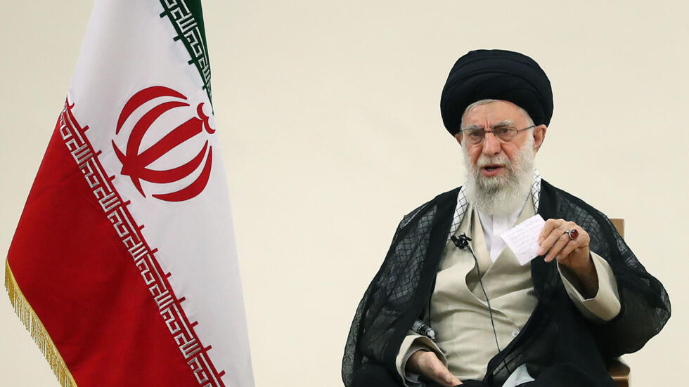 خامنئي يوجه رسالة لوكلاء إيران للاستعداد للضرب أينما تطال أياديهم