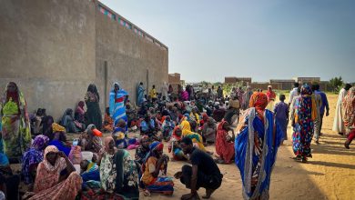 السودان.. اتهامات للبراهان بمنع وصول المساعدات إلى دارفور