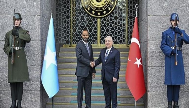تركيا والصومال.. اتفاقية تعاون دفاعي لـ«حرب متعددة الأوجه»