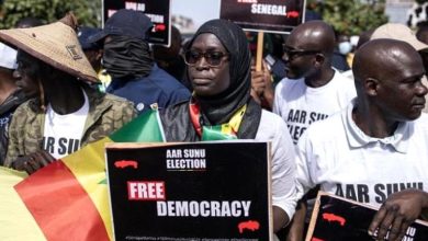 رئيس السنغال يحسم الجدل حول ولايته