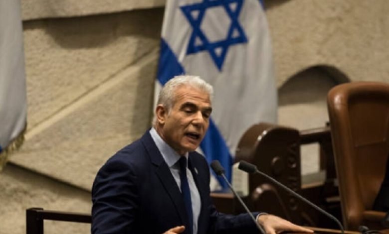 زعيم المعارضة الإسرائيلية يدعو لصفقة مع حماس بأي ثمن