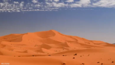 علماء يكشفون سر "الكثبان الرملية النجمية" في المغرب