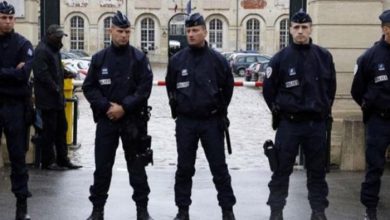 باريس تشدد إجراءات الأمن حول دور العبادة
