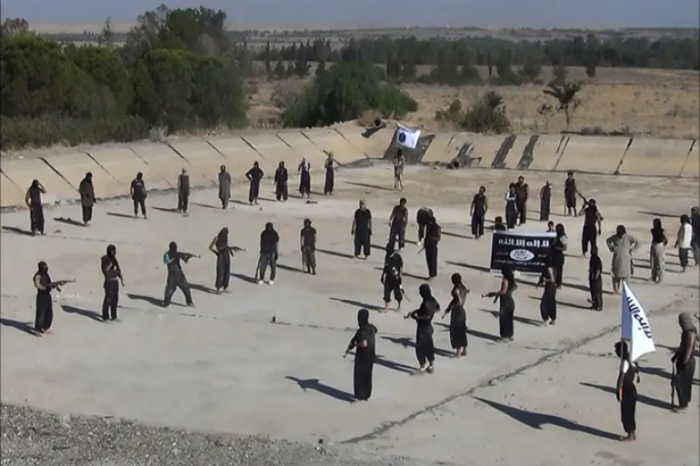 داعش يقوم بتطيور التكتيكات التي سارت على نهجها جماعات التطرف