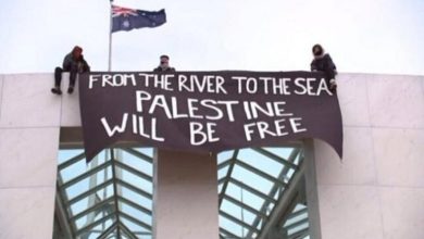 داعمون لغزة يقتحمون برلمان أستراليا