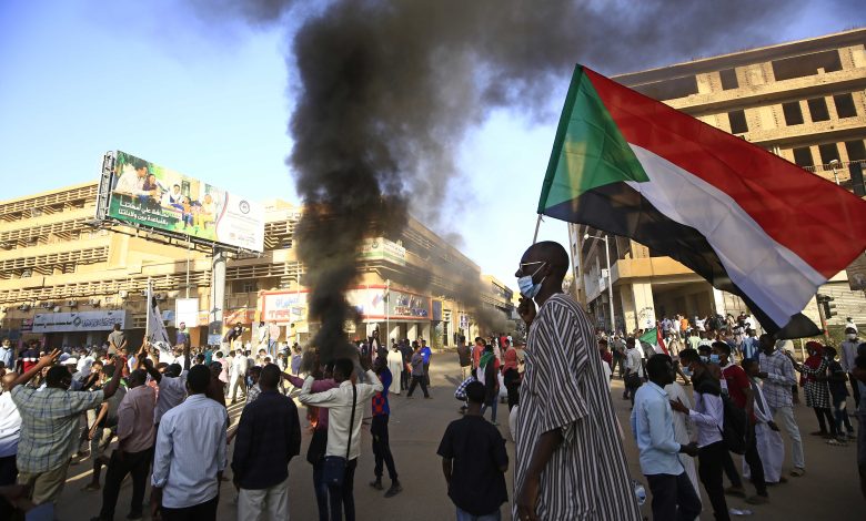 السودان في العزلة: كيف ساهم الإخوان في تهميش السياسة الخارجية؟