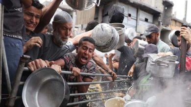 استقالة مفاجئة تهز إدارة آلية مساعدات غزة الجديدة