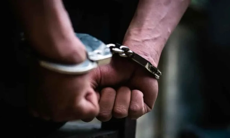 خلاف قديم ينتهي بمأساة.. سيلفي مع الجثة يُفضي إلى جريمة قتل