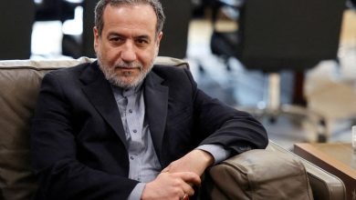 طهران تتحرك دبلوماسيًا.. عراقجي في الخليج لخفض التوتر مع واشنطن