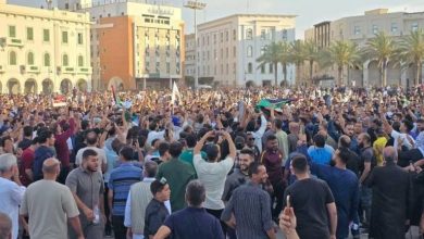 مظاهرات مدفوعة.. انتقادات لحكومة الدبيبة بسبب تعبئة موظفين حكوميين