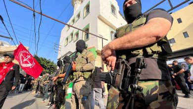 خلافات الفصائل الفلسطينية تُعطل خطة تسليم السلاح داخل المخيمات اللبنانية