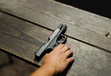 أم أمام الجميع.. طلق نار يُسقط طليقة مستشار بممشى سيتي بارك