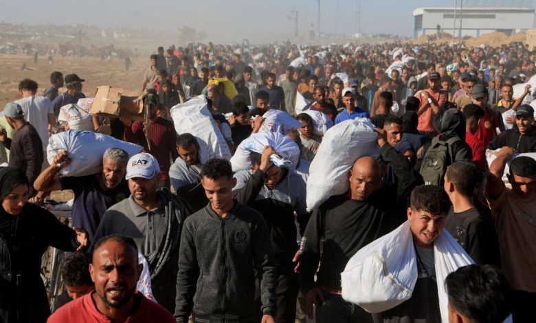 إسرائيل تُعيد تقييم قواعد الاشتباك مع قوافل المساعدات بسبب الضغوط الدولية