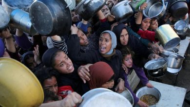 إصابة موظفين من مؤسسة غزة الإنسانية في هجوم مسلح مجهول