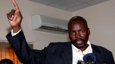 الإسلاميون والعسكر.. تفاهمات خفية لإعادة الحكم القديم في السودان