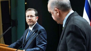 تركيا تكتفي بالتنديد وتعرض الوساطة وسط تصاعد الضربات الإسرائيلية في سوريا
