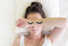 كيف تغفو في 60 ثانية؟ طريقة مجربة وسهلة للنوم السريع