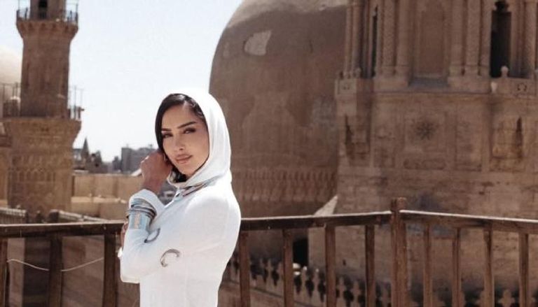 أمام القلعة.. بسمة بوسيل ترد على من هاجموا كليبها الجديد
