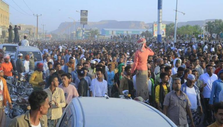 الإخوان يقمعون تريم.. الرصاص يتصدر مشهد الاحتجاجات