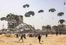مفوض الأونروا يشكك بجدوى إنزال المساعدات على غزة