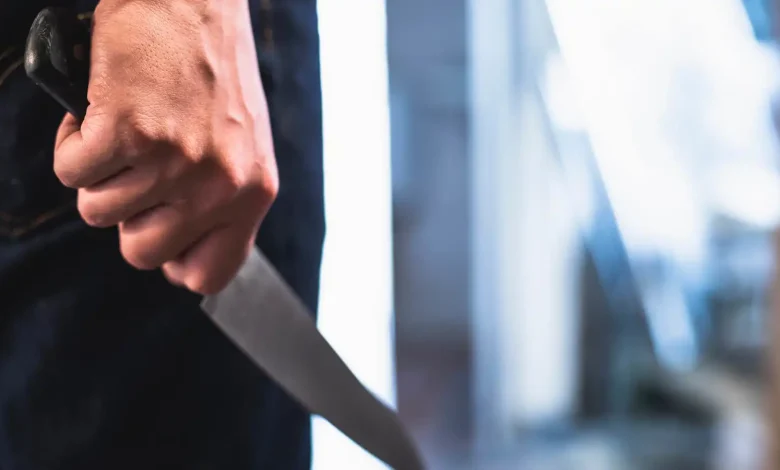 اعتداء عنيف على طالب حاول فض شجار داخل المدرسة بمصر