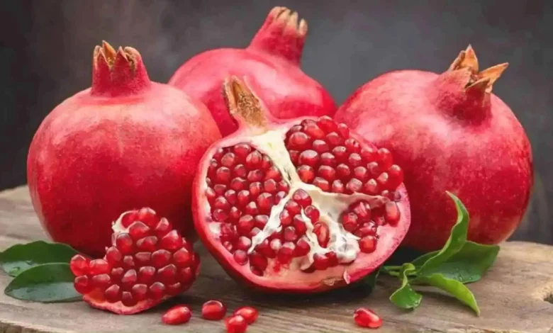 الرمان مفتاح الشباب لكبار السن.. دراسة تكشف التأثيرات