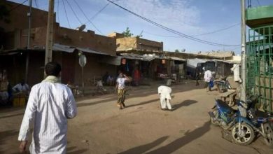 القاعدة تفرض واقعًا مرعبًا في مالي.. حصار وتهديدات مستمرة