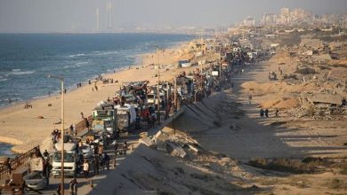 أجواء متوترة ترافق أسطول المساعدات المتجه إلى غزة