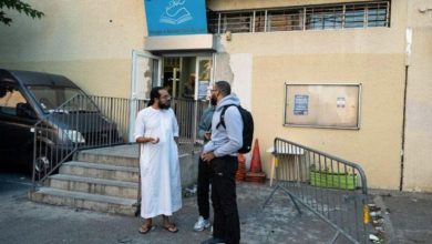باريس تواجه تمدد الإخوان.. إغلاق يهدد مسجد "لو بلويه"