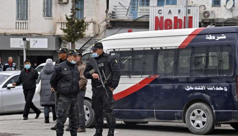 جريمة قتل صادمة.. شاب ينهي حياة والدته في تونس