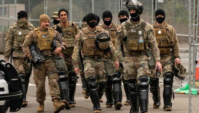 قرار قضائي يلاحق ترامب بسبب سياسة الوجود العسكري