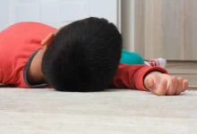 مديرة حضانة ترتكب جريمة بشعة بحق طفل مصاب بالتوحد